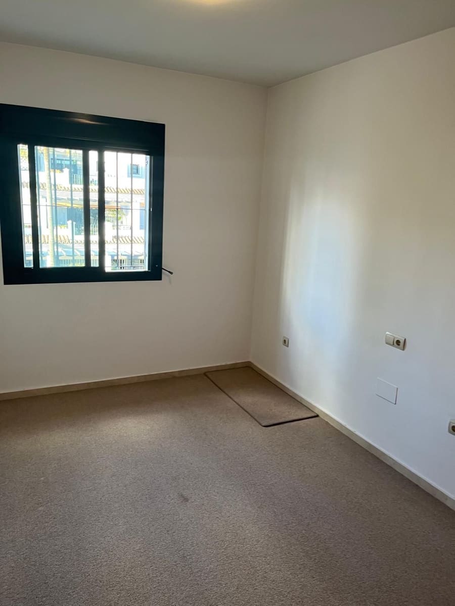 Apartamento de 3 habitaciones en San Pedro de Alcantara en venta con piscina - 630.000 € (Ref: 9952896)