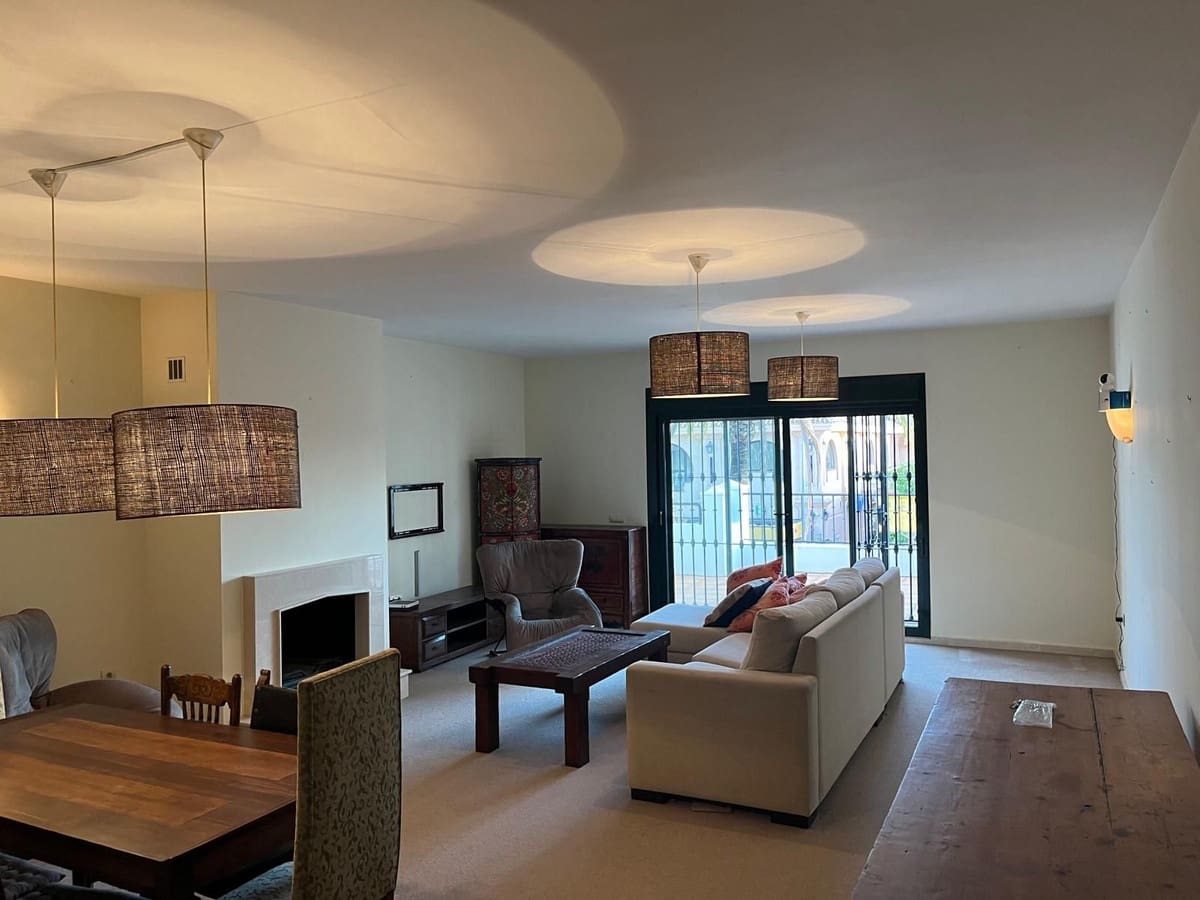 Apartamento de 3 habitaciones en San Pedro de Alcantara en venta con piscina - 630.000 € (Ref: 9952896)