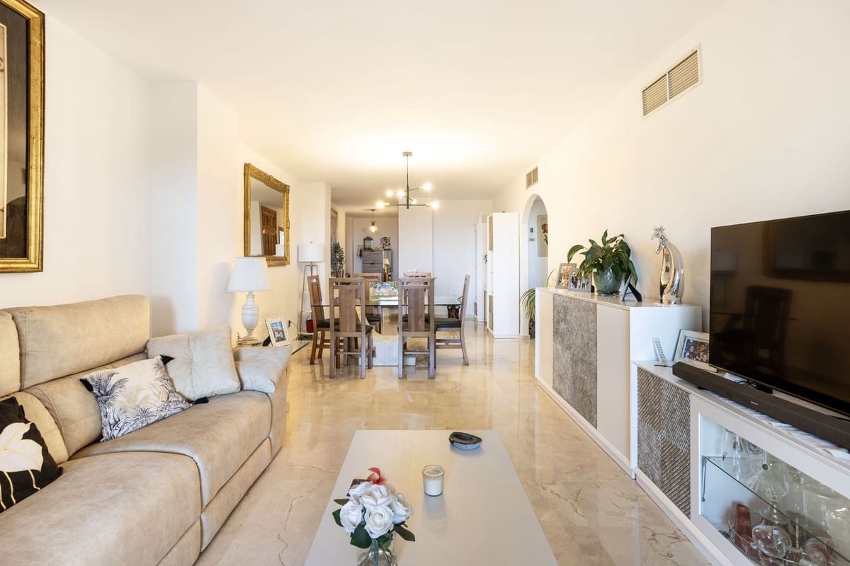 3 sypialnia Apartament na sprzedaż w Estepona z basenem garażem - 395 000 € (Ref: 9955471)