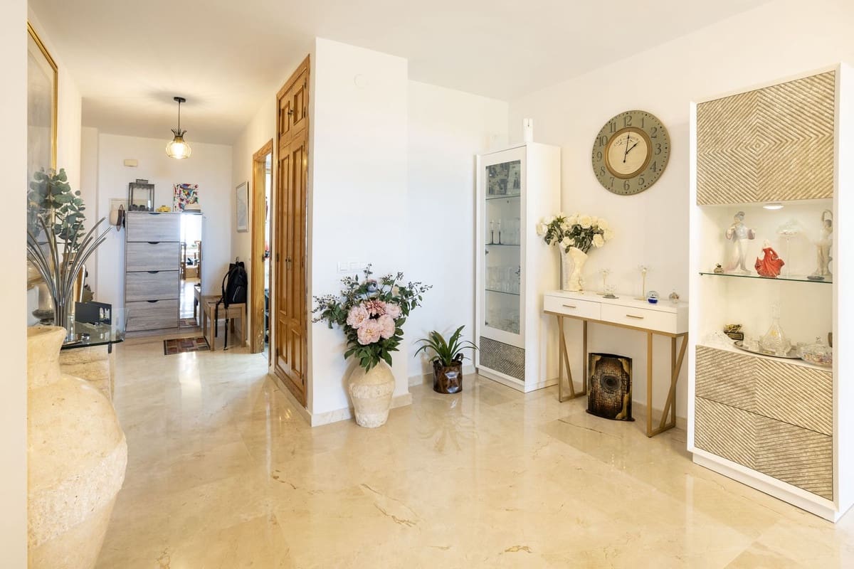 3 sypialnia Apartament na sprzedaż w Estepona z basenem garażem - 395 000 € (Ref: 9955471)