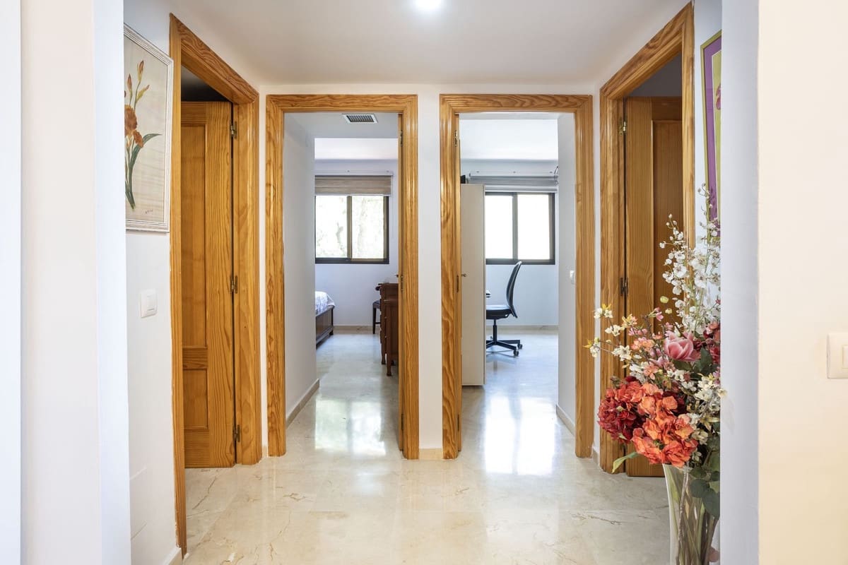 3 sypialnia Apartament na sprzedaż w Estepona z basenem garażem - 395 000 € (Ref: 9955471)