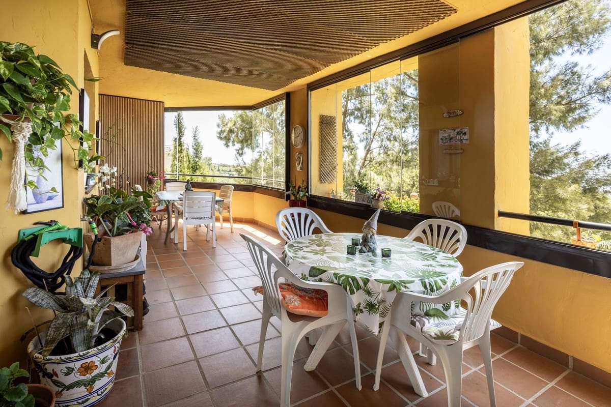 3 sypialnia Apartament na sprzedaż w Estepona z basenem garażem - 395 000 € (Ref: 9955471)