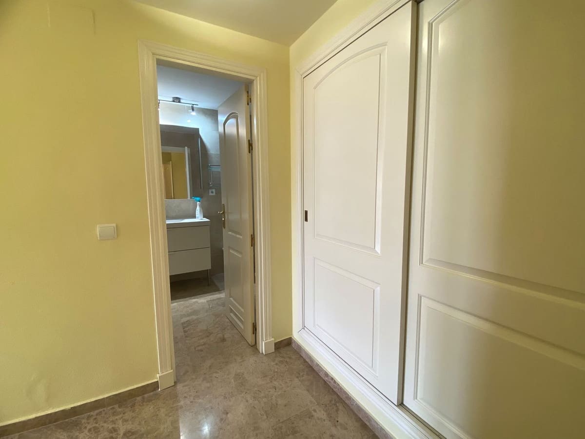 3 soveværelse Lejlighed til salg i San Pedro de Alcantara med swimmingpool garage - € 599.000 (Ref: 9965577)