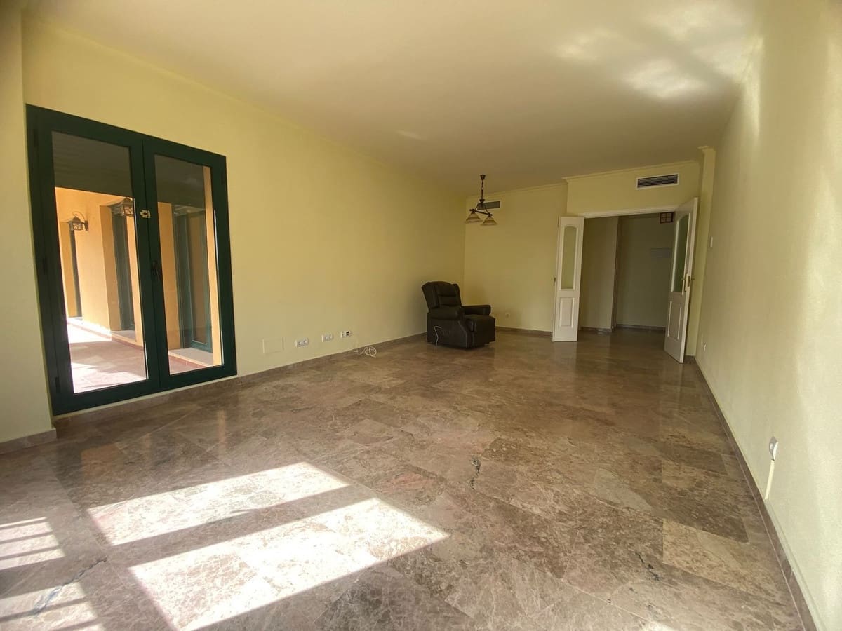 3 soveværelse Lejlighed til salg i San Pedro de Alcantara med swimmingpool garage - € 599.000 (Ref: 9965577)