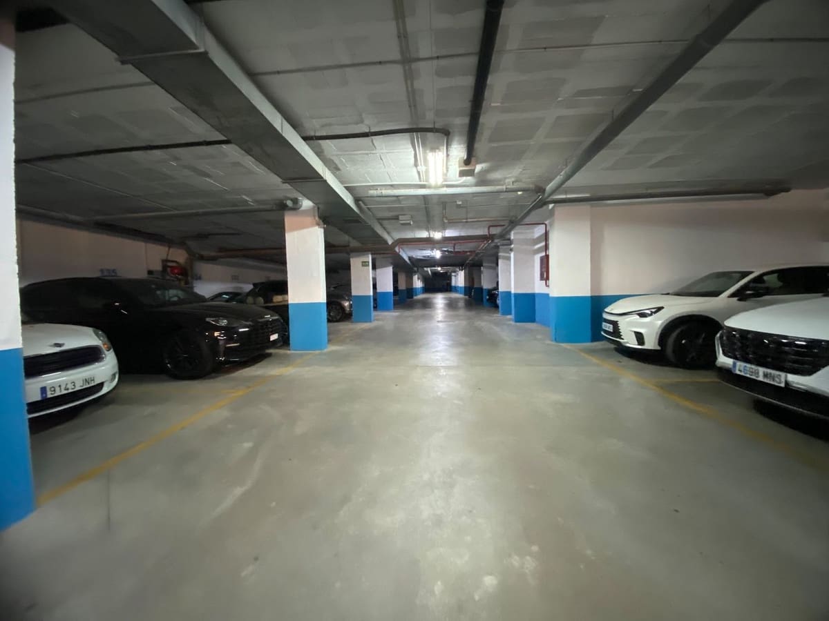 3 soveværelse Lejlighed til salg i San Pedro de Alcantara med swimmingpool garage - € 599.000 (Ref: 9965577)