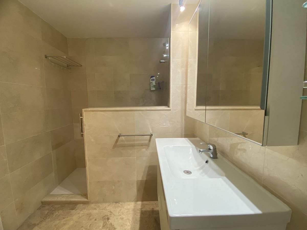 3 soveværelse Lejlighed til salg i San Pedro de Alcantara med swimmingpool garage - € 599.000 (Ref: 9965577)