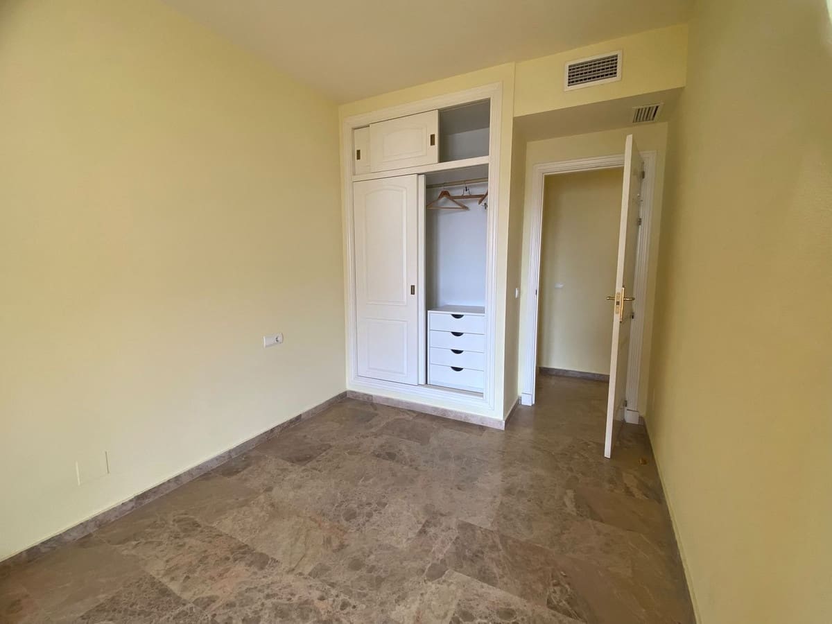 3 soveværelse Lejlighed til salg i San Pedro de Alcantara med swimmingpool garage - € 599.000 (Ref: 9965577)