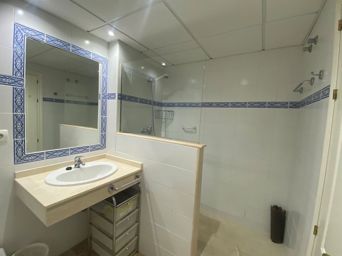 3 soveværelse Lejlighed til salg i San Pedro de Alcantara med swimmingpool garage - € 599.000 (Ref: 9965577)