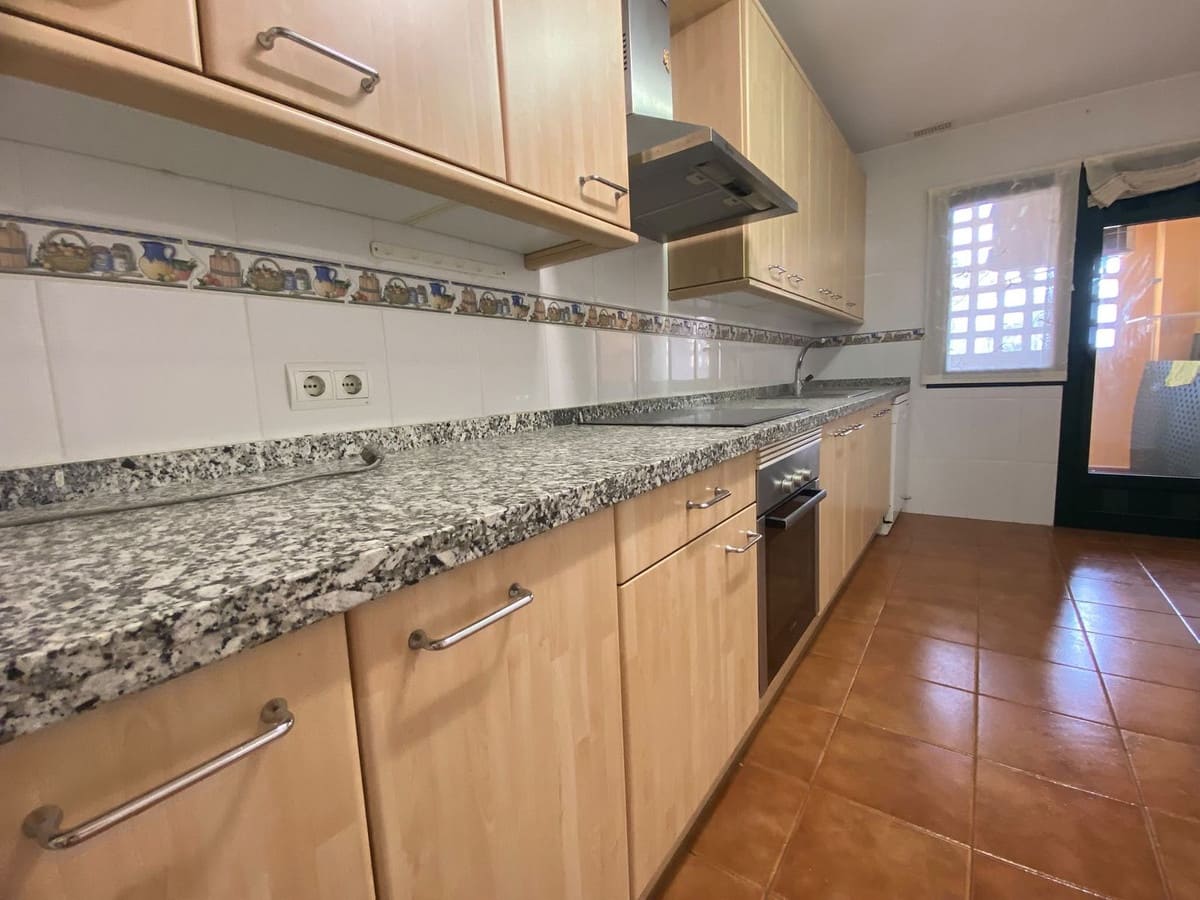 3 soveværelse Lejlighed til salg i San Pedro de Alcantara med swimmingpool garage - € 599.000 (Ref: 9965577)
