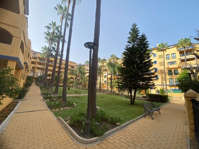 3 soveværelse Lejlighed til salg i San Pedro de Alcantara, Marbella med swimmingpool garage - € 599.000 (Ref: 9965577)