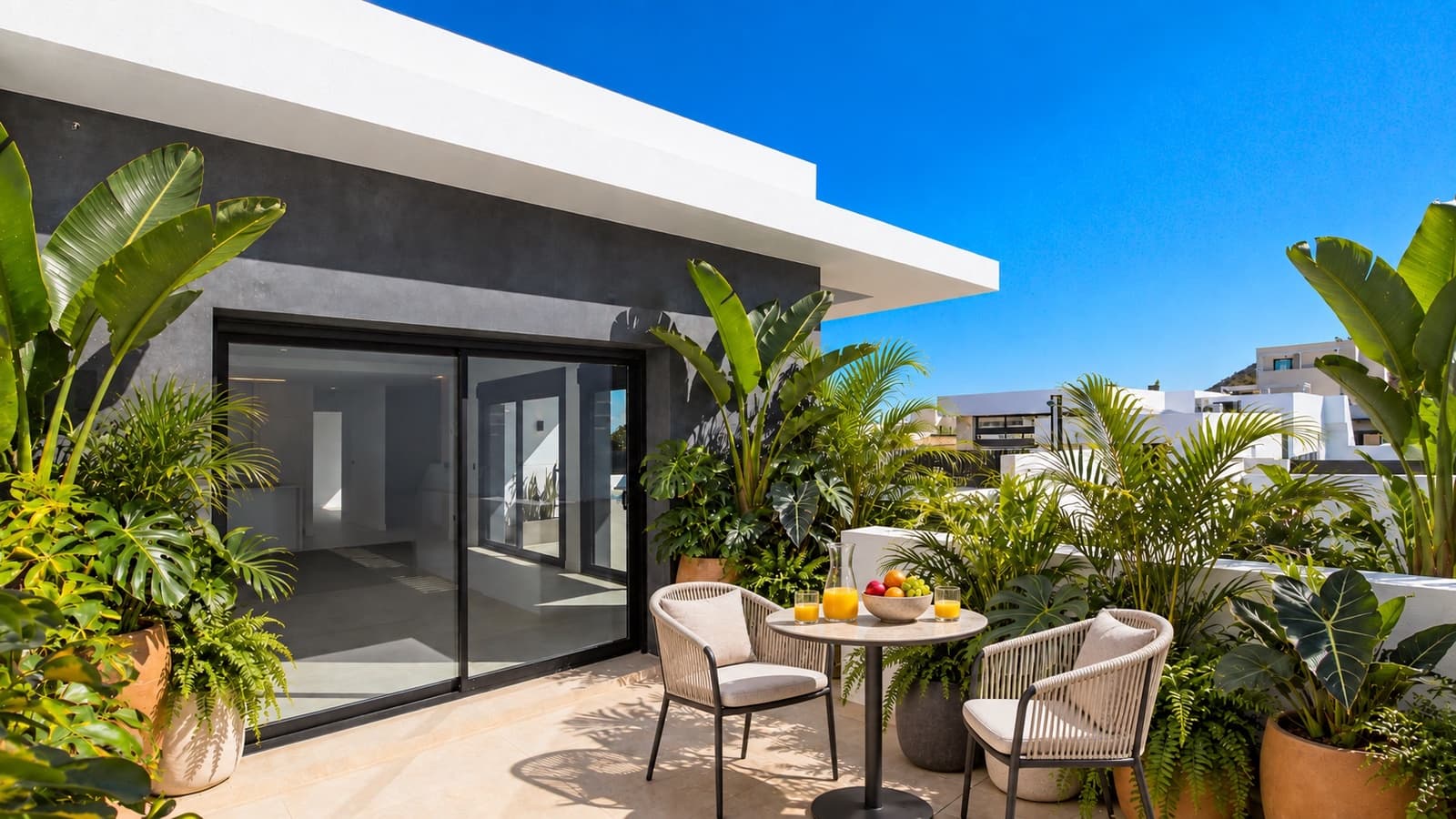5 bedroom Villa for sale in Ciudad Quesada with pool garage - € 810,500 (Ref: 10008240)