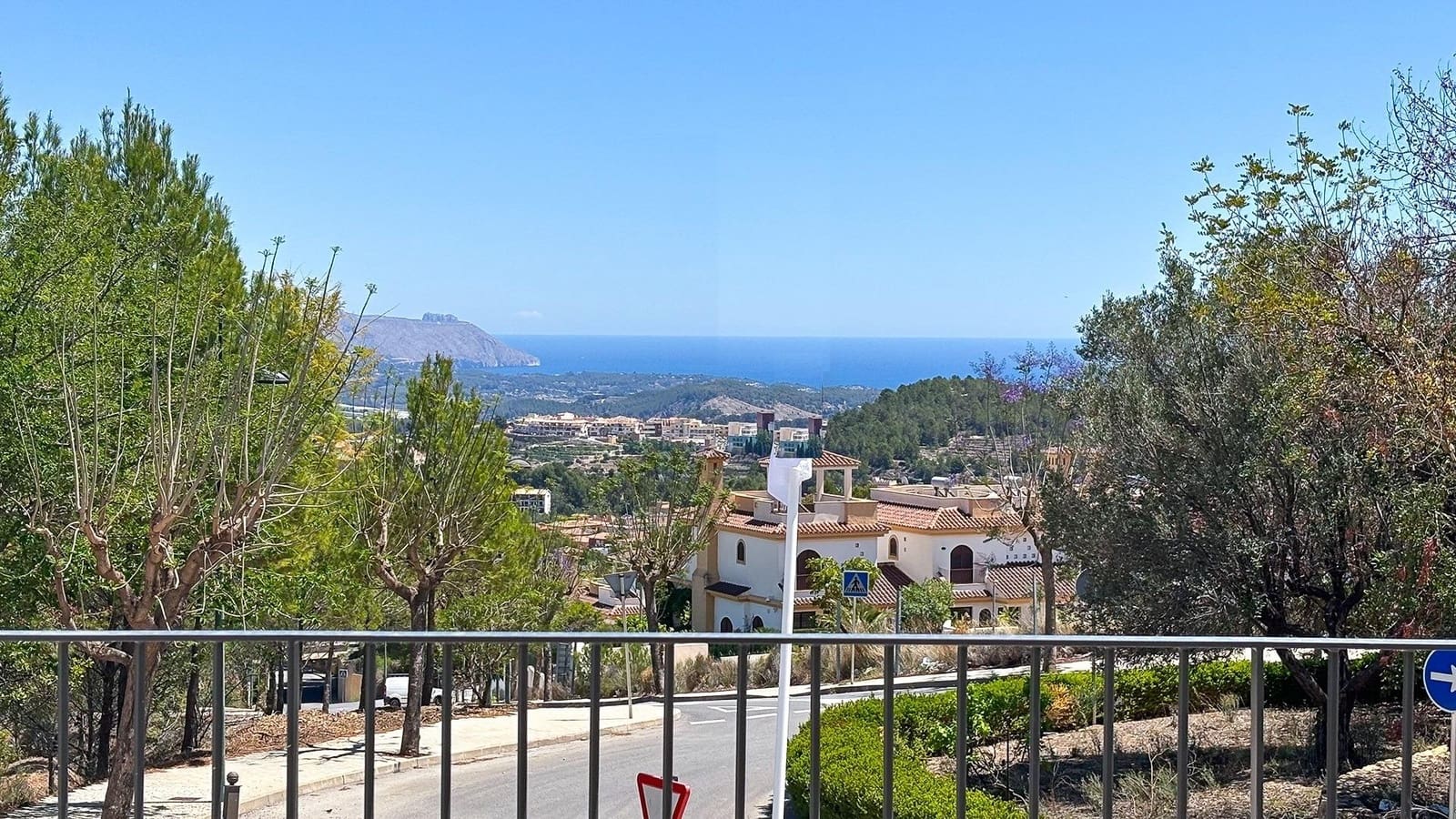 3 bedroom Villa for sale in Polop - € 658,700 (Ref: 10031402)