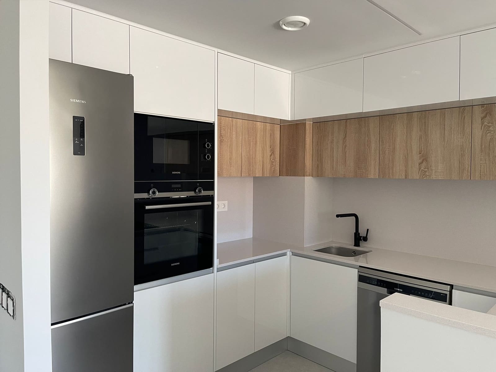 3 slaapkamer Appartement te koop in Pilar de la Horadada met zwembad garage - € 335.000 (Ref: 10131097)