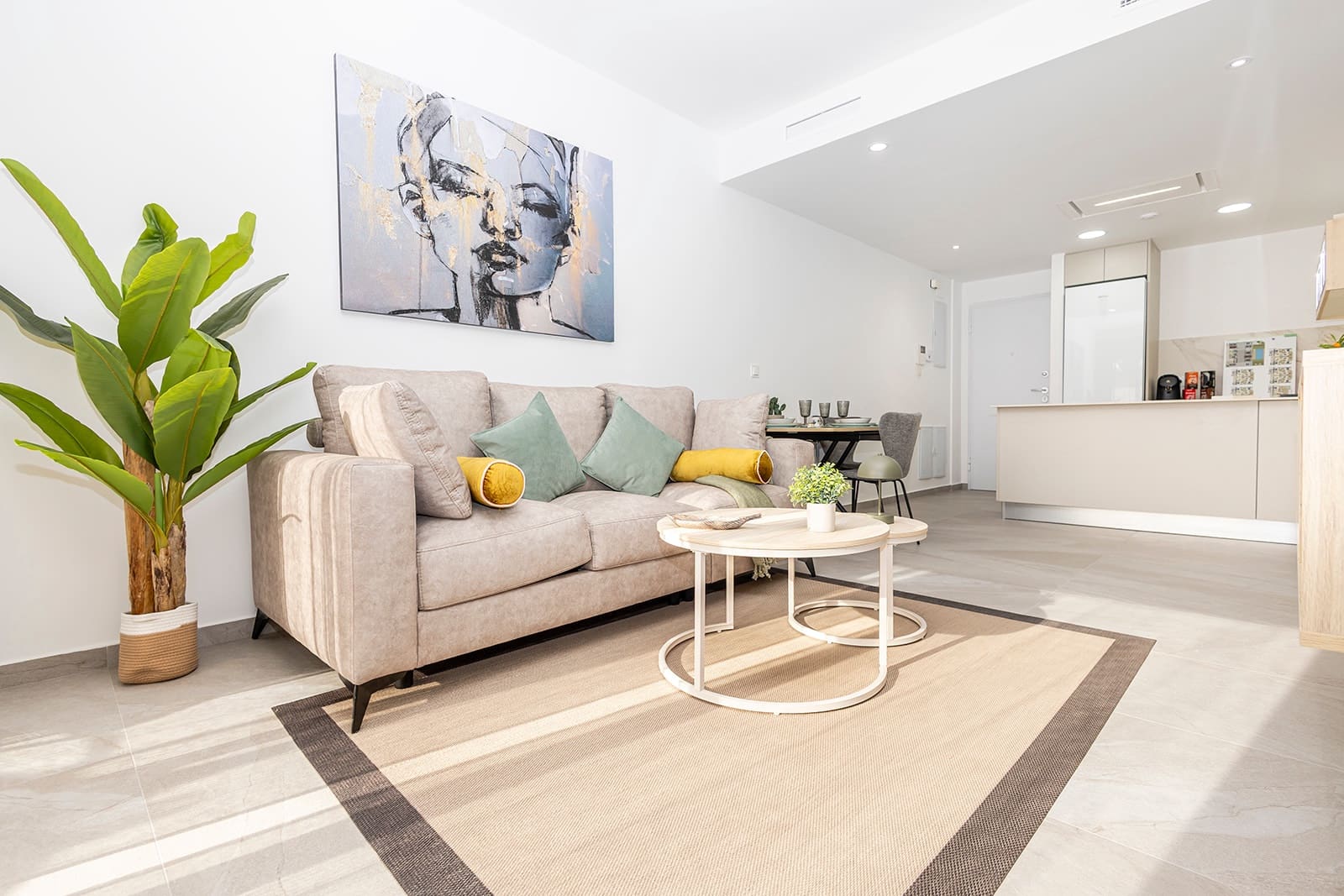 Apartamento de 2 habitaciones en Torrevieja en venta con piscina garaje - 269.000 € (Ref: 10164079)
