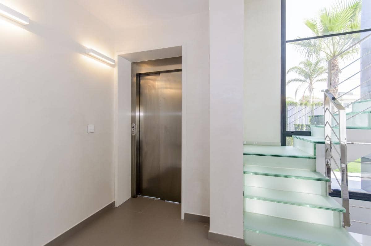 3 bedroom Villa for sale in Orihuela with pool garage - € 1,195,000 (Ref: 10181136)