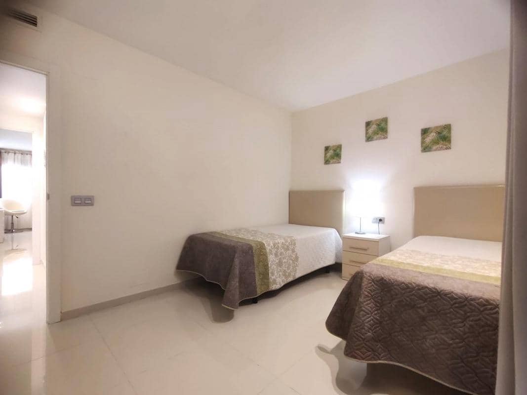 Apartment for sale in Torrevieja with pool - € 299,900 (Ref: 10181198)