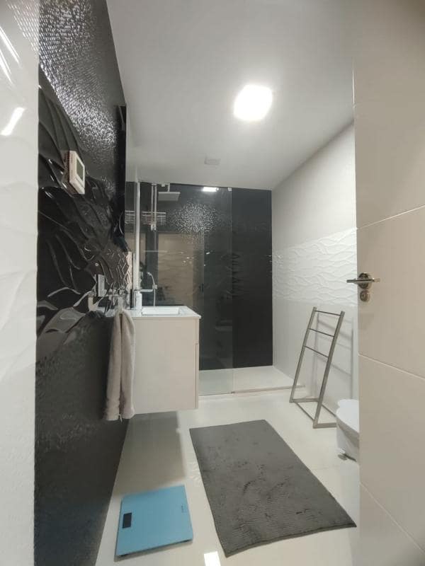Apartment for sale in Torrevieja with pool - € 299,900 (Ref: 10181198)