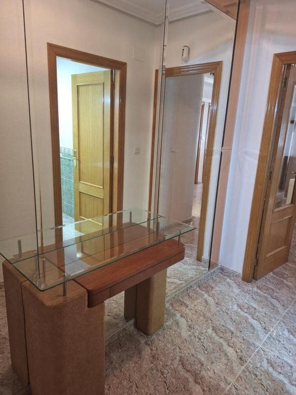1 bedroom Apartment for sale in Torrevieja with garage - € 149,000 (Ref: 10181200)