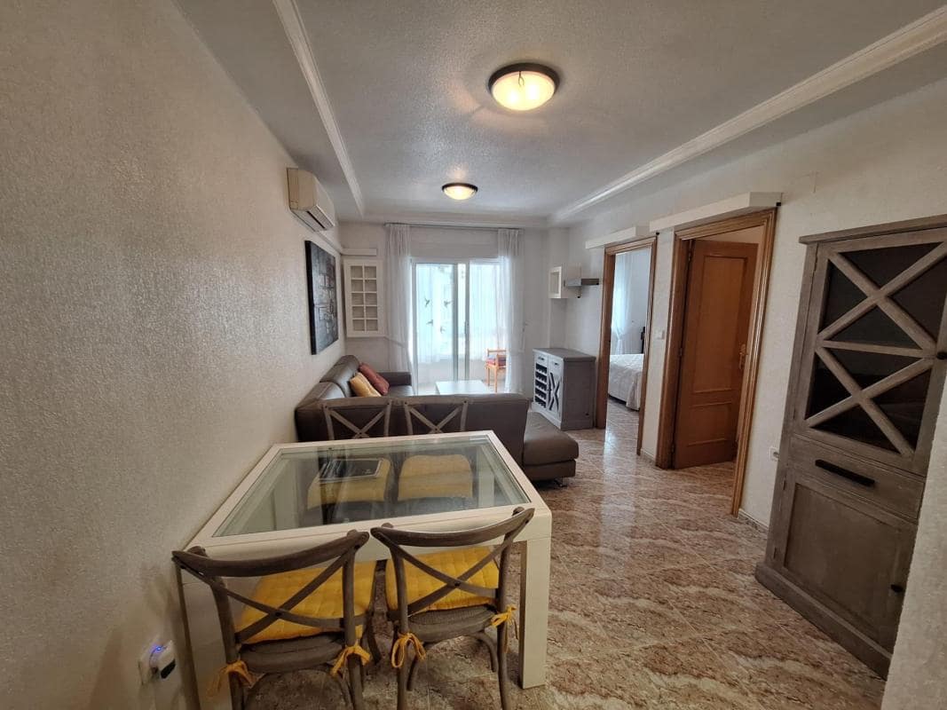 1 bedroom Apartment for sale in Torrevieja with garage - € 149,000 (Ref: 10181200)