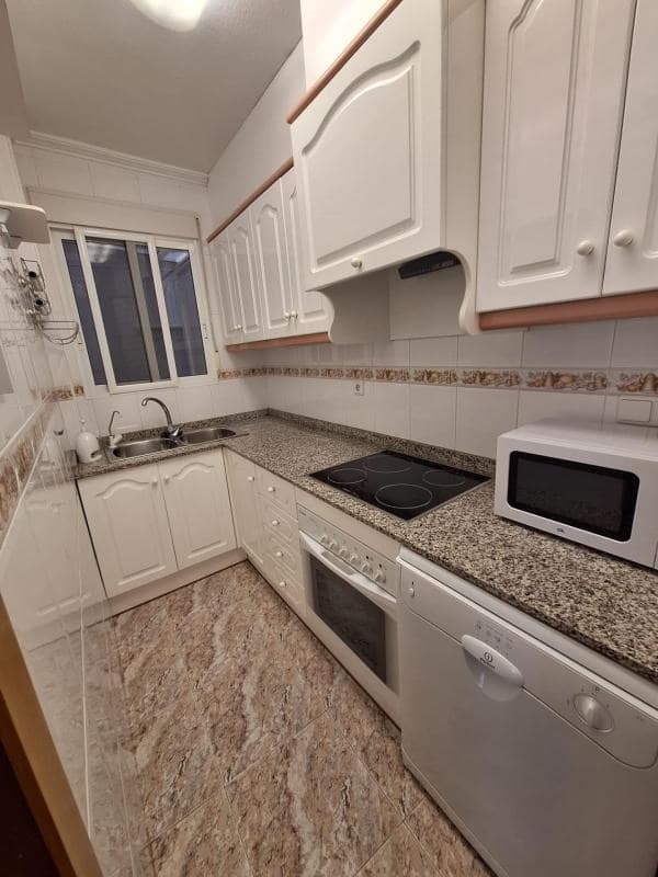 1 bedroom Apartment for sale in Torrevieja with garage - € 149,000 (Ref: 10181200)