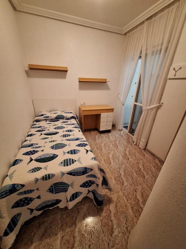 1 bedroom Apartment for sale in Torrevieja with garage - € 149,000 (Ref: 10181200)
