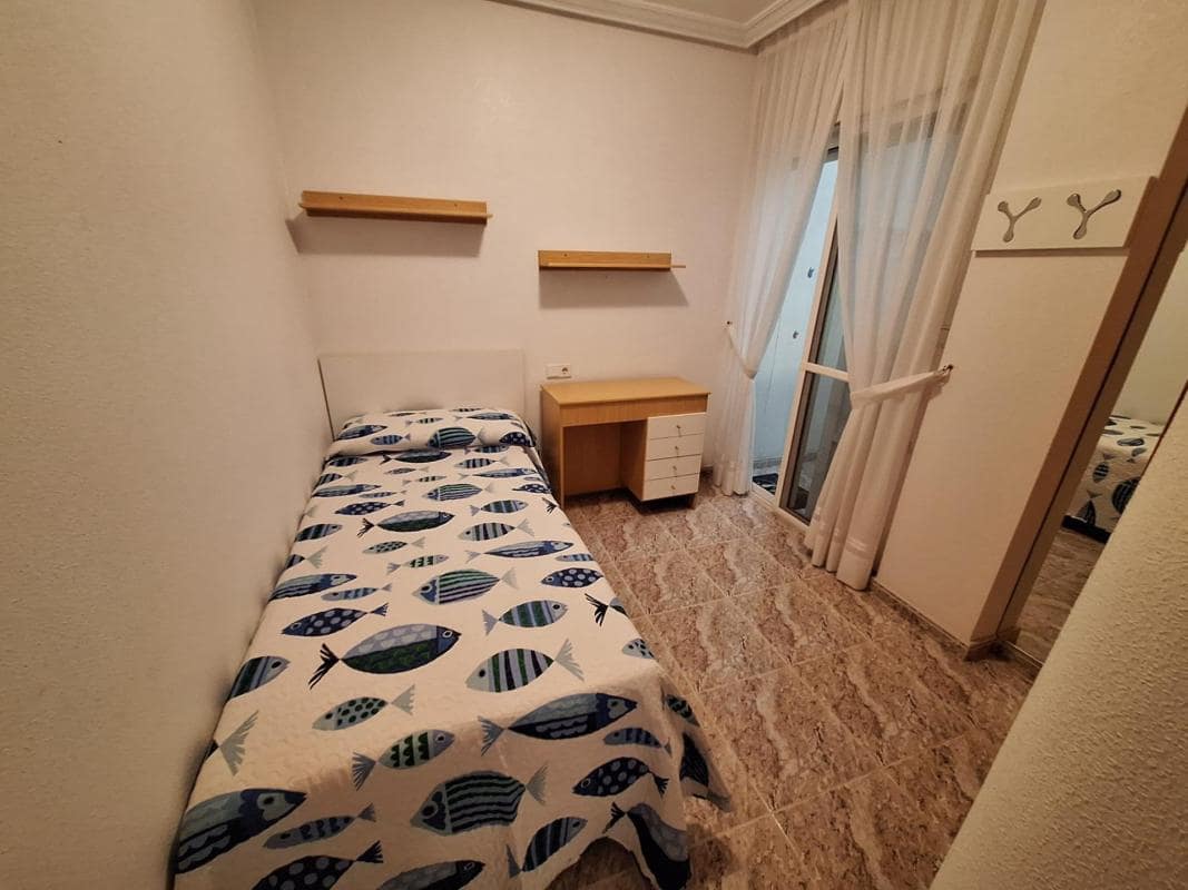 1 bedroom Apartment for sale in Torrevieja with garage - € 149,000 (Ref: 10181200)