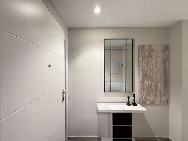 1 Zimmer Apartment zu verkaufen in Avenida Habaneras - Curva de Palangre, Torrevieja mit Pool - 155.000 € (Ref: 10181202)