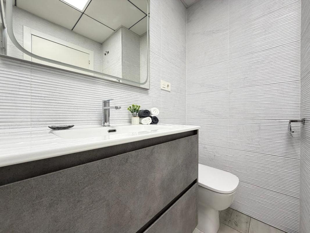 1 Zimmer Apartment zu verkaufen in Torrevieja mit Pool - 155.000 € (Ref: 10181202)