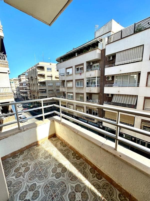 3 soveværelse Lejlighed til salg i Torrevieja - € 149.000 (Ref: 10181203)