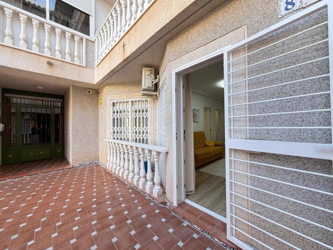 1 quarto Apartamento para venda em Torrevieja - 129 900 € (Ref: 10181206)