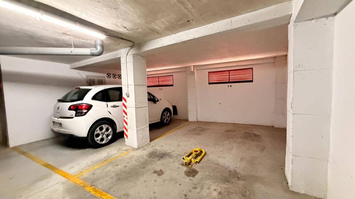 1 sovrum Lägenhet till salu i Torrevieja med garage - 149 900 € (Ref: 10181211)