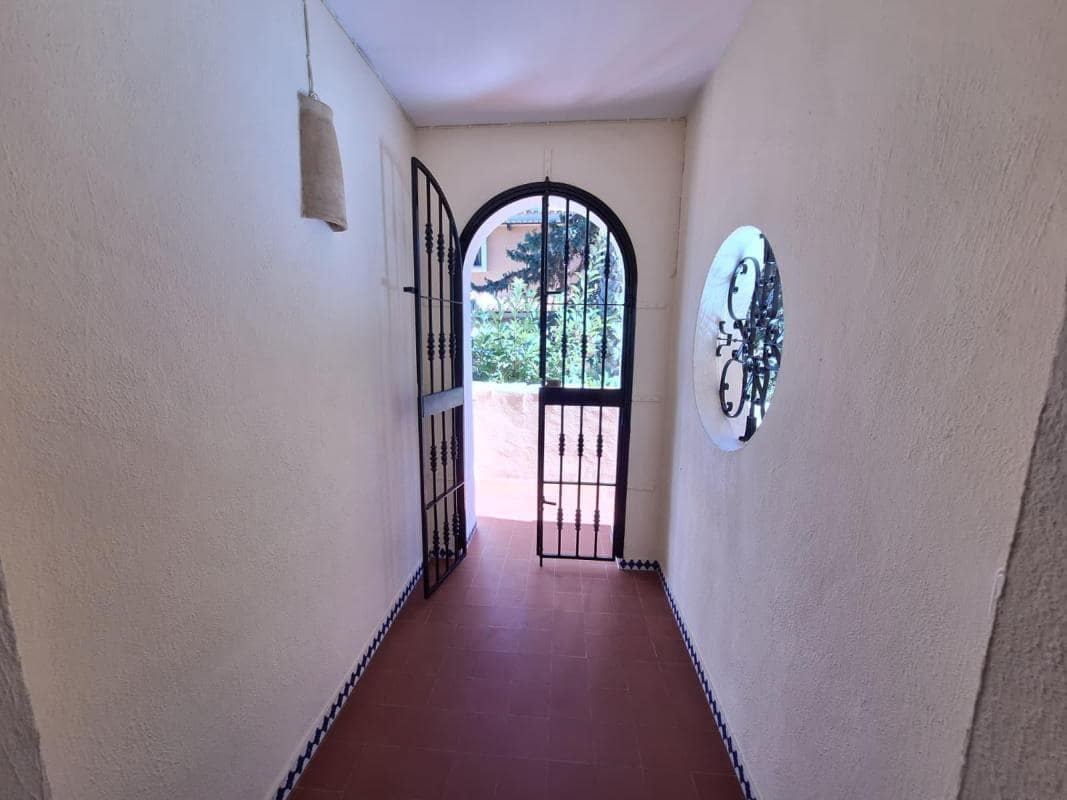 Apartamento de 2 habitaciones en Torrevieja en venta con garaje - 495.000 € (Ref: 10181212)
