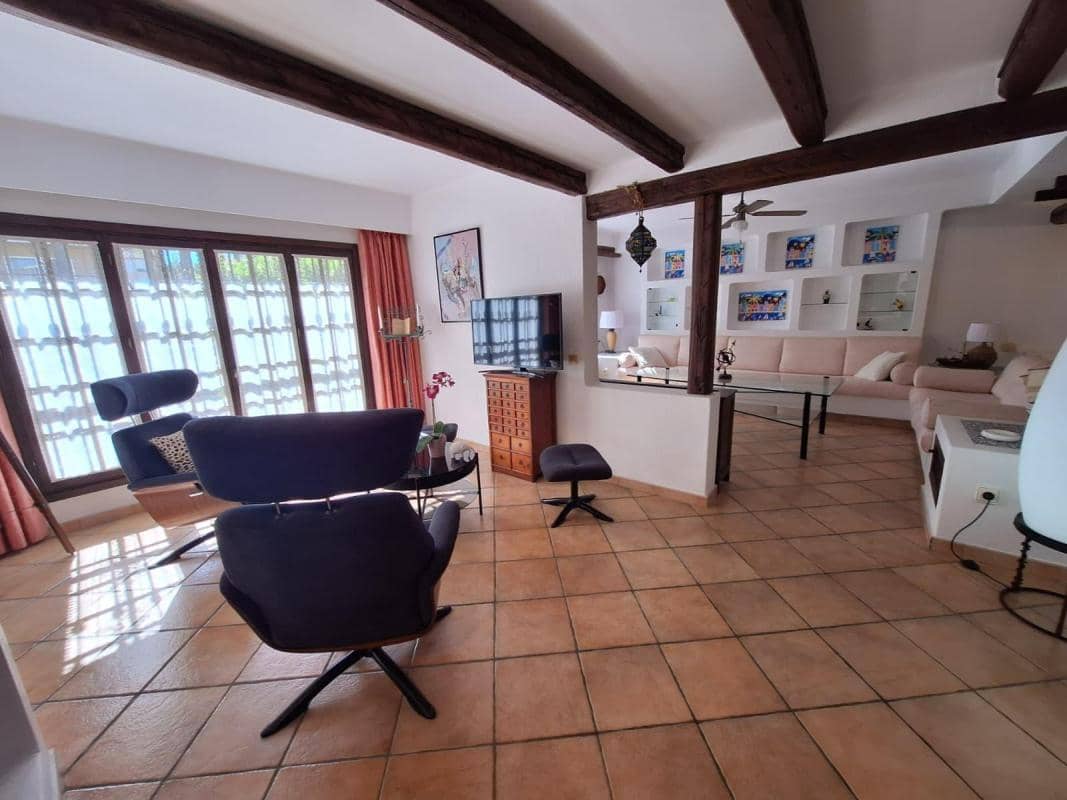 Apartamento de 2 habitaciones en Torrevieja en venta con garaje - 495.000 € (Ref: 10181212)