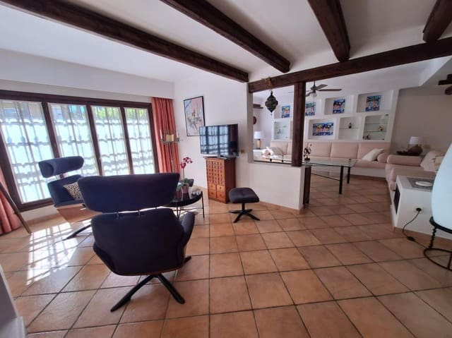 Apartamento de 2 habitaciones en Los Frutales, Torrevieja en venta con garaje - 495.000 € (Ref: 10181212)