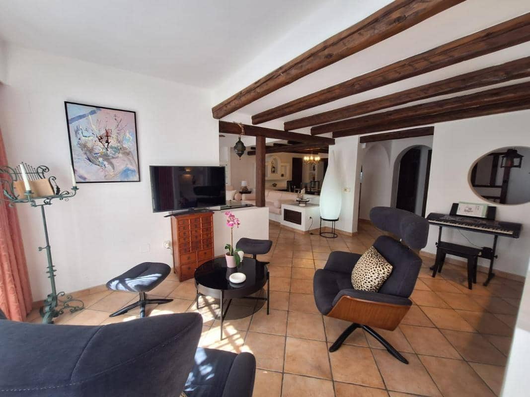 Apartamento de 2 habitaciones en Torrevieja en venta con garaje - 495.000 € (Ref: 10181212)