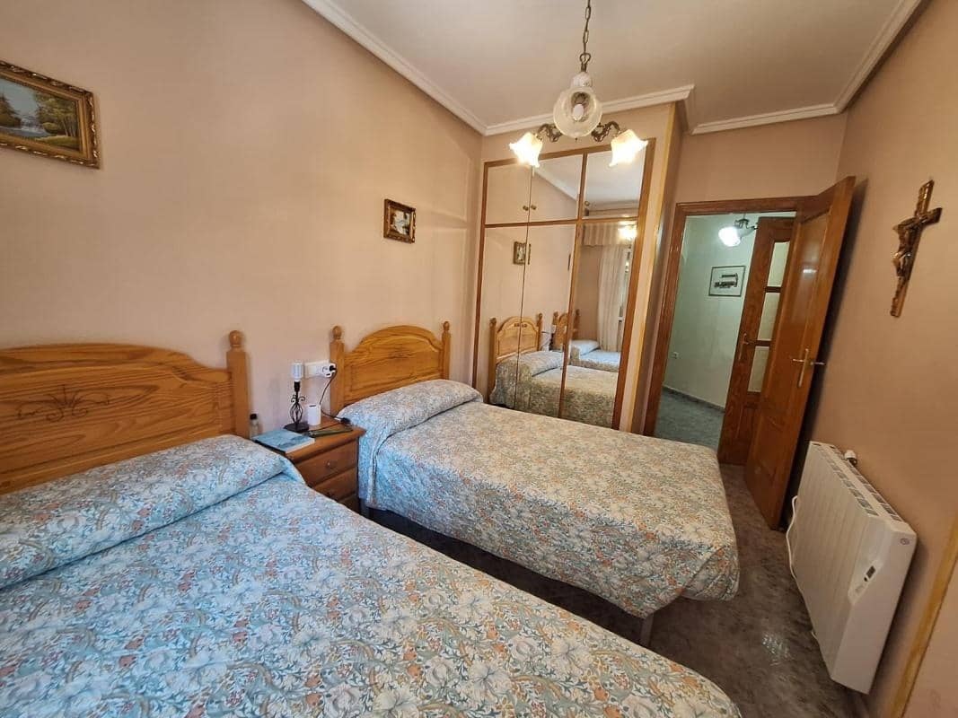 2 soveværelse Lejlighed til salg i Torrevieja - € 199.900 (Ref: 10181213)