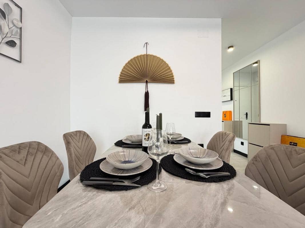 2 bedroom Apartment for sale in Torrevieja - € 175,000 (Ref: 10181215)