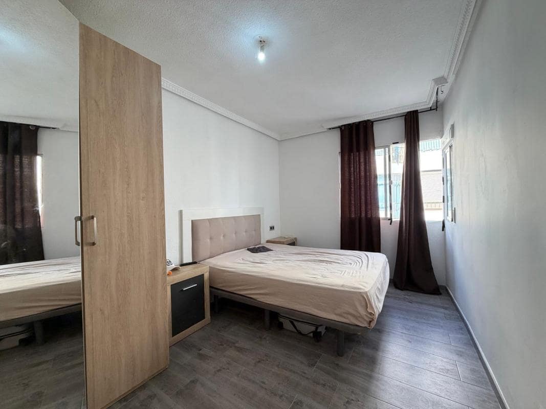 2 slaapkamer Appartement te koop in Torrevieja - € 160.000 (Ref: 10181219)