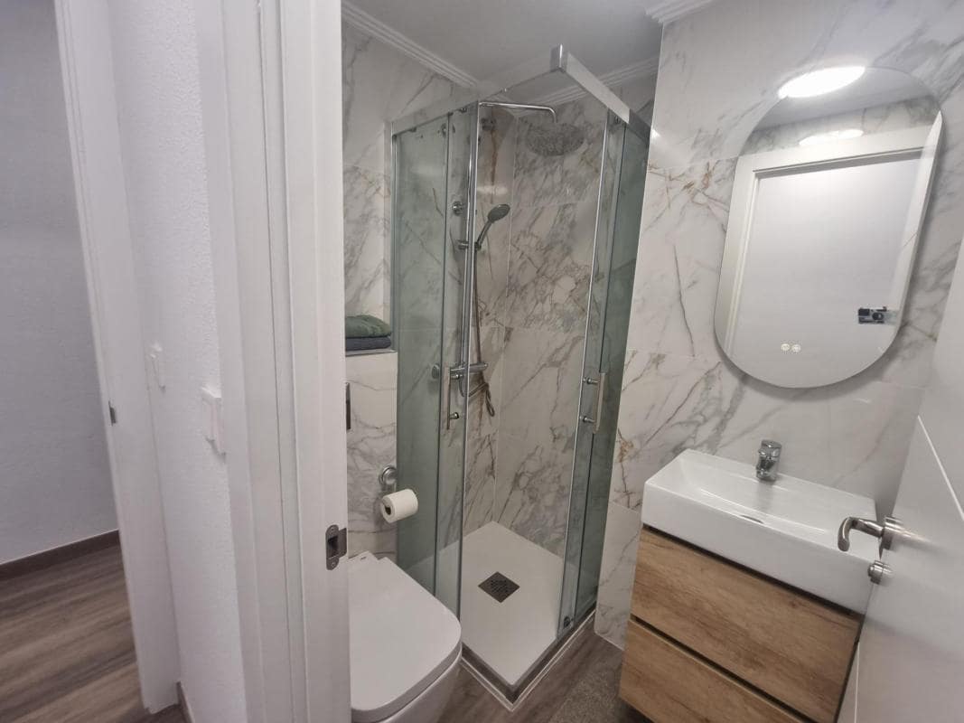 1 Zimmer Apartment zu verkaufen in Torrevieja mit Pool - 300.000 € (Ref: 10181220)