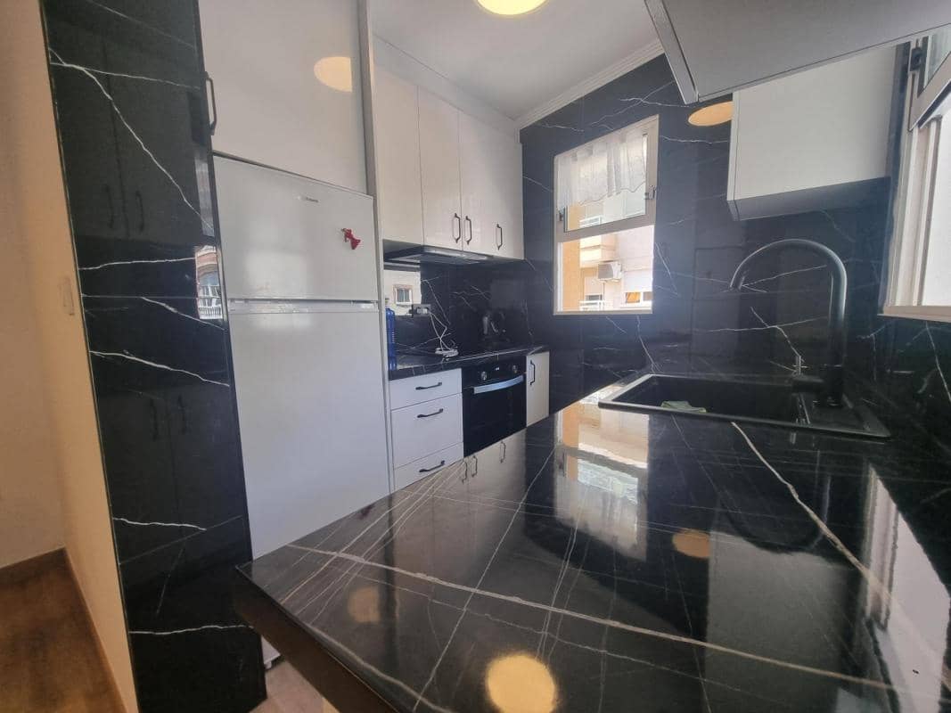 1 Zimmer Apartment zu verkaufen in Torrevieja mit Pool - 300.000 € (Ref: 10181220)