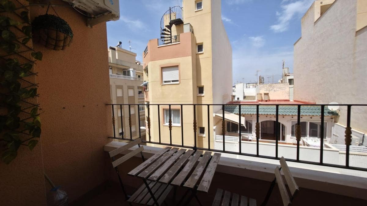 1 sovrum Lägenhet till salu i Torrevieja - 129 900 € (Ref: 10181246)
