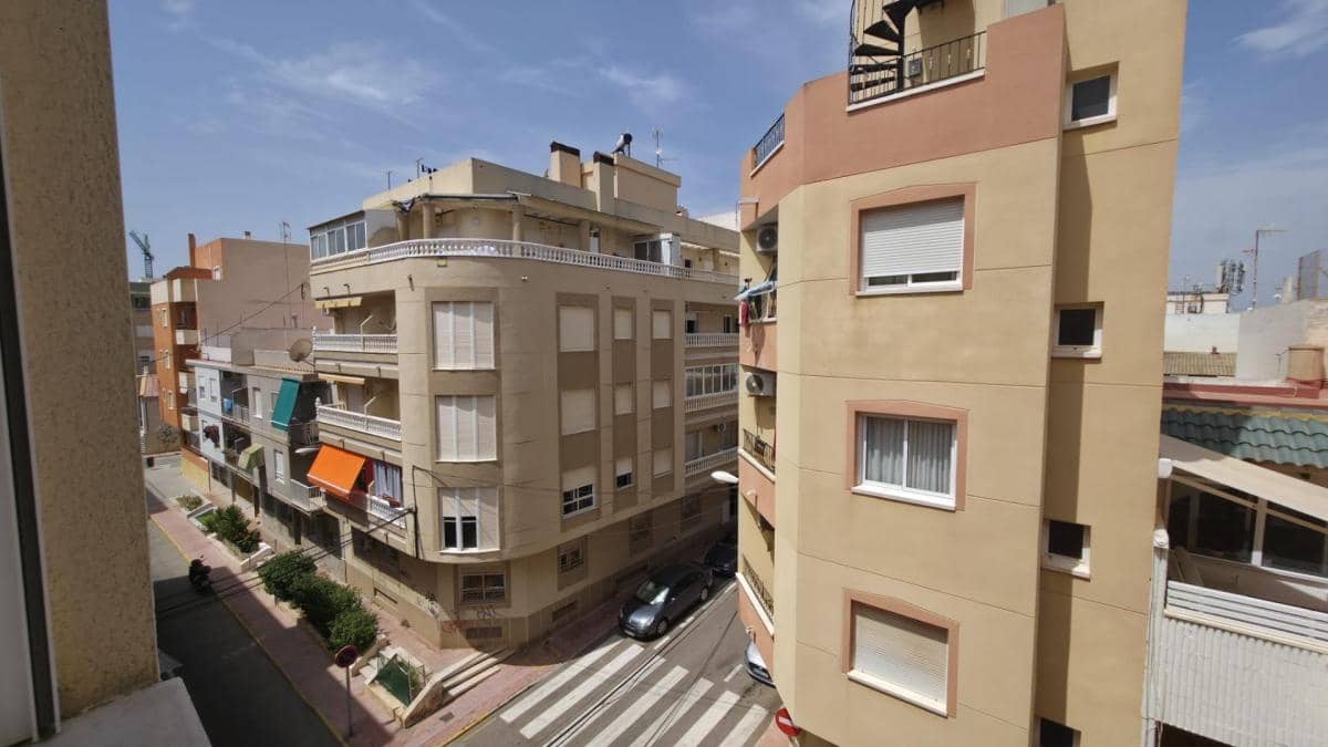 1 sovrum Lägenhet till salu i Torrevieja - 129 900 € (Ref: 10181246)