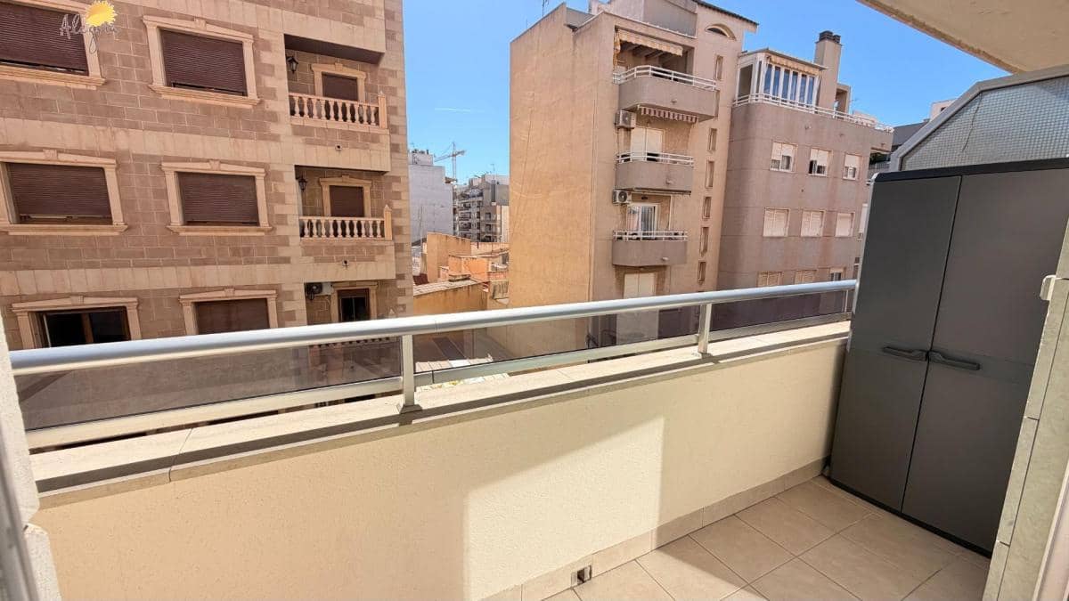 1 sovrum Lägenhet till salu i Torrevieja - 169 000 € (Ref: 10181251)