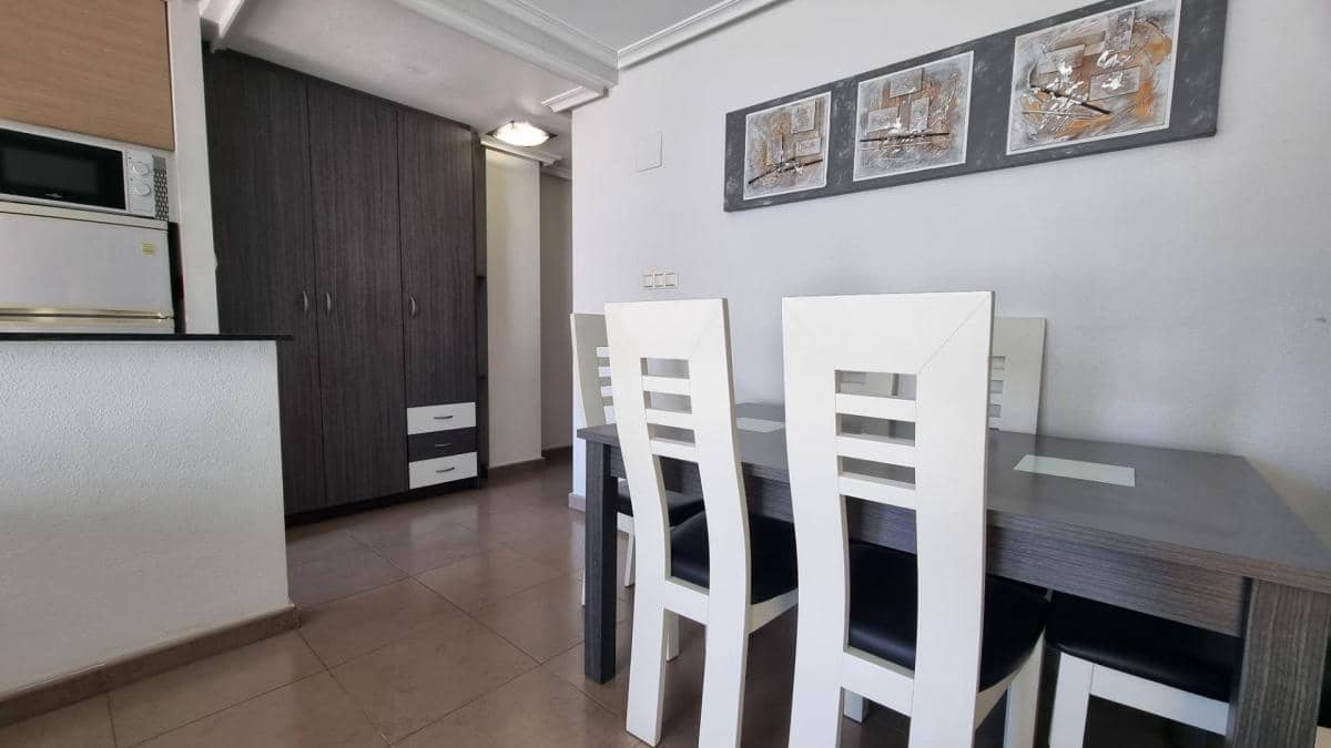 2 soverom Leilighet til salgs i Torrevieja med garasje - € 144 000 (Ref: 10181256)