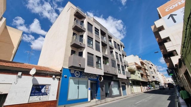 2 soverom Leilighet til salgs i Centro - Muelle Pesquero, Torrevieja med garasje - € 144 000 (Ref: 10181256)