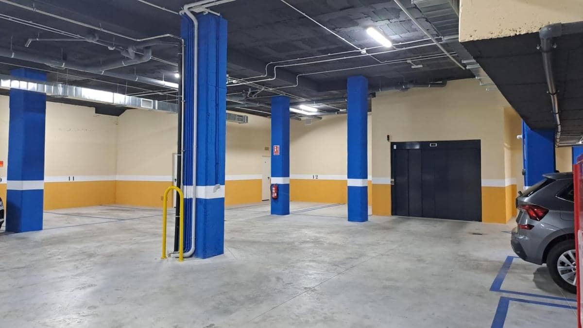Garaż na sprzedaż w Torrevieja - 25 000 € (Ref: 10181257)