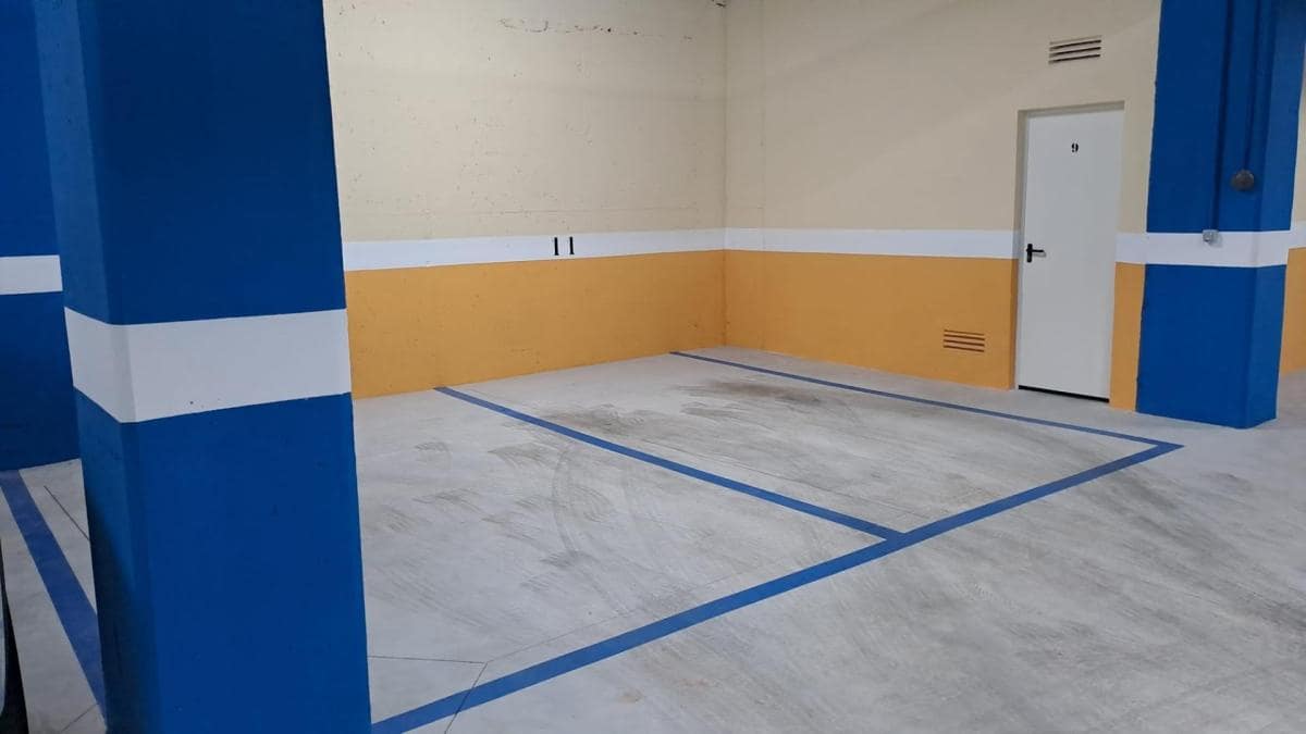 Garaż na sprzedaż w Torrevieja - 25 000 € (Ref: 10181257)