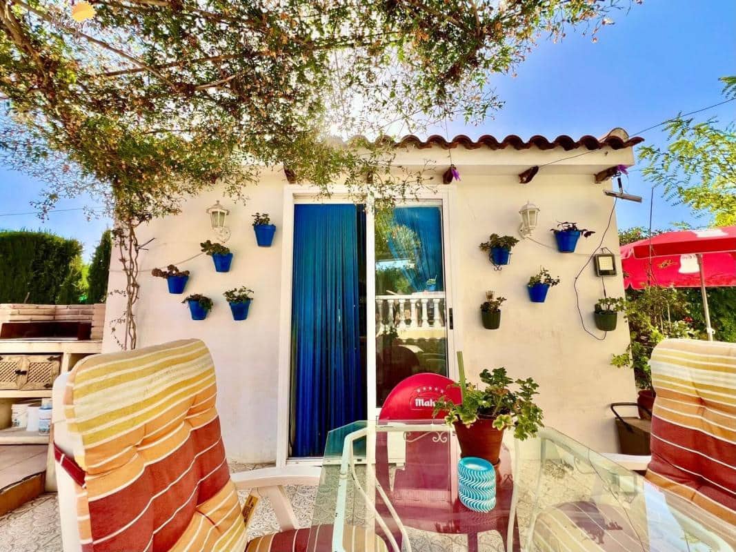 3 bedroom Villa for sale in Daya Vieja with pool garage - € 850,000 (Ref: 10181268)