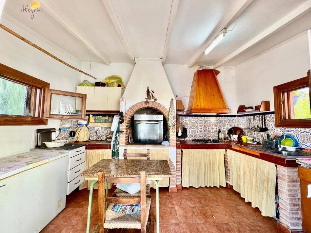 3 bedroom Villa for sale in Daya Vieja with pool garage - € 850,000 (Ref: 10181268)