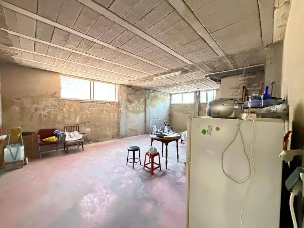 Empresa para venda em Torrevieja com garagem - 845 000 € (Ref: 10181282)